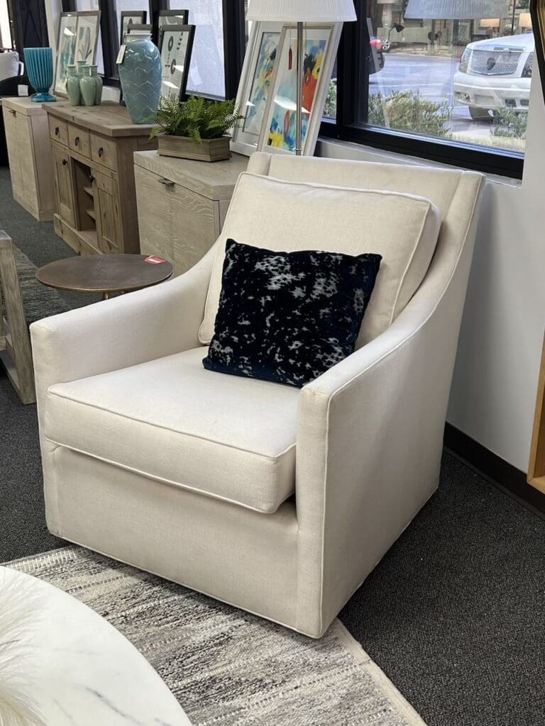 Universal Etagere Chair
