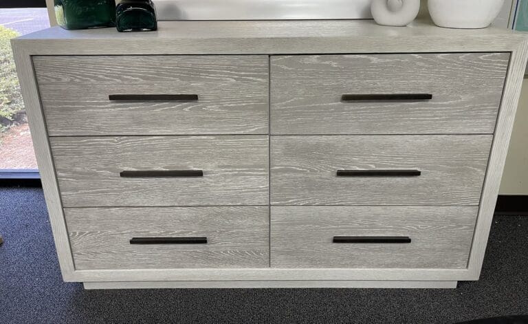 Universal Smartstuff Dresser
