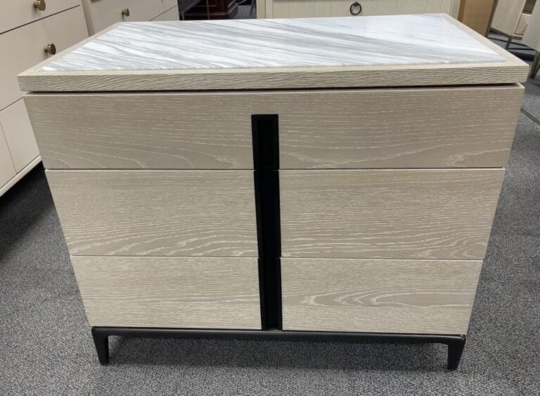 Universal Chest